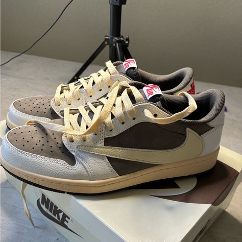 Jordan 1 Travis Scott Mocha New Size 10 Travis Scott Mocha, Aj 1 Low, Jordan 1 Mocha, Travis Scott Shoes, Travis Scott Jordan 1, Nike Air Jordan 1 Low, Jayson Tatum, Sneakers Men Fashion, Dream Rooms