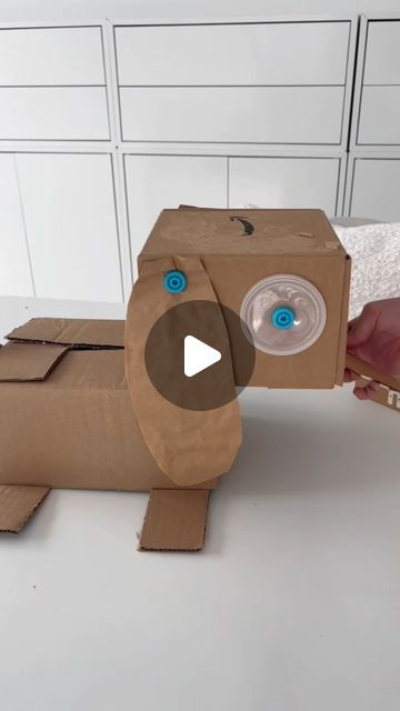 makedo on Instagram: "Sit back, relax and enjoy some Makedo asmr! 🐶📦  We love seeing what you’ve been making! Share your creations with us using #mymakedo   Thanks @anacloward for sharing 🎥 . . . . #cardboard #asmr #cardboardcraftsforkids #kidscrafts #openendedtoys #diytoys #openendedtoys #kidstoys #besttoysforkids #mumlife #momlife #parents #diy #toys #kidsactivities #asmrsounds" Makedo Cardboard Projects, Makedo Ideas, Cardboard Creations, Cardboard Box Crafts, Open Ended Toys, Best Kids Toys, Cardboard Crafts, Sit Back, Diy Toys