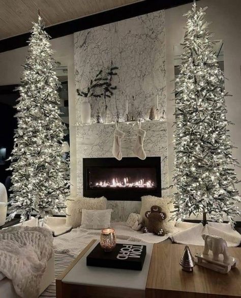 Christmas Dreaming, Christmas Decor Inspiration, Christmas Interiors, Christmas Themes Decorations, Christmas Tree Inspiration, Christmas Decorations For The Home, Christmas Room, Front Porch Christmas Decor, Christmas Tree Themes