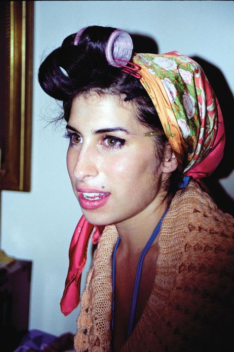 Amy Winehouse Frank, Amy Winehouse Style, Amazing Amy, Amy Winehouse, Divine Feminine, Her Hair, Music Artists, Beautiful People, Pop Culture