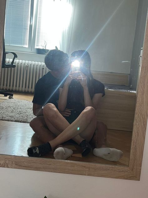 Couple Photoshoot Ideas Mirror, Pics To Take With Boyfriend Mirror, Couple Mirror Selfie Ideas Bathroom, Couple Photography Poses At Home Mirror, Couple Mirror Selfie Ideas Poses, Couple Goal Mirror Pictures, Mirror Photo Couple, Couple Photo Ideas Mirror, Private But Not A Secret Couple Poses Mirror