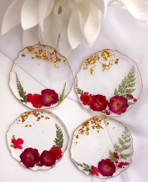 Resin Flower Coasters Diy, Cricut Coasters, Asian Inspired Decor, Floral Preservation, Resin Crafts Tutorial, Tea Coaster, Resin Coasters, Epoxy Resin Art, Diy Resin Art