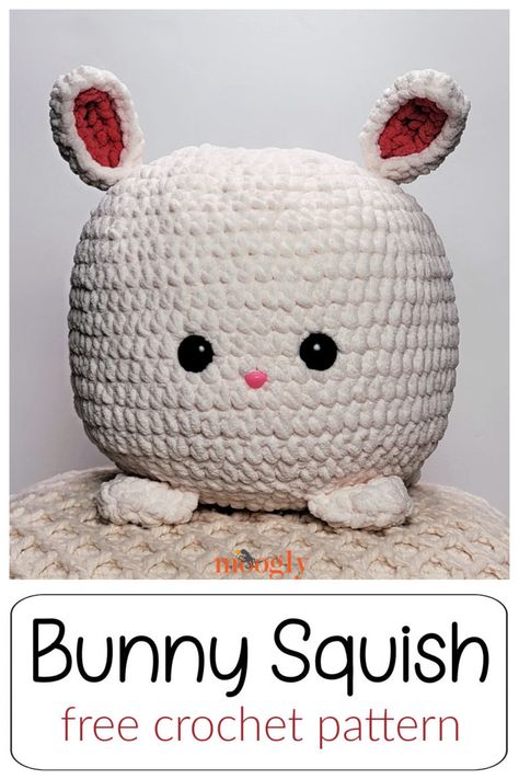 Bunny Squish - Free Cuddly Crochet Pattern on Moogly! Bernat Blanket Amigurumi Patterns, Crochet Squash Mellow, Squishies Crochet, Bernat Blanket Amigurumi, Crochet Squishy Pattern Free, Squish Crochet Pattern, Crochet Squishies, Squish Crochet, Crochet Squish