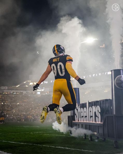 Steelers Wallpaper, Tj Watt, Football Swag, Pittsburgh Steelers Wallpaper, Pittsburgh Steelers Players, Football Pics, Nfl Flag, Nfl Football Pictures, Sports Pics