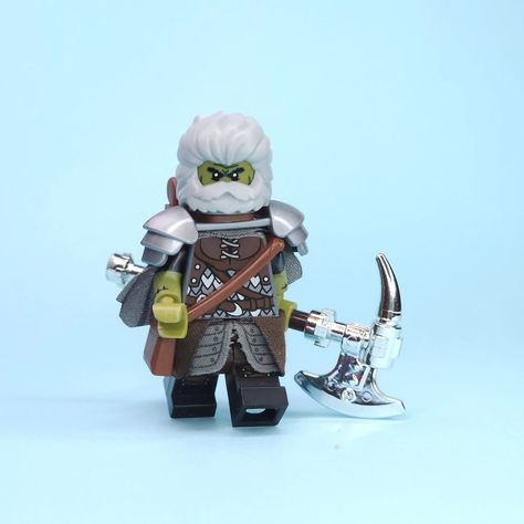 Dark Shark (@capt.dark.shark) • Instagram photos and videos Lego Fantasy Minifigures, Hair Tied Back, Lego Dnd, Easy Lego Creations, Lego Dragon, Lego Medieval, Half Orc, Lego Knights, Lego Accessories