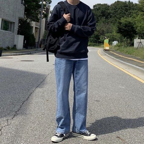 Normcore Outfits, Korean Street Fashion Men, Jeans Outfit Men, Masc Outfits, Guy Fits, Pants Outfit Men, Boy Fits, Street Style Outfits Men, Guys Clothing Styles