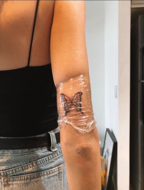 Tattoo Butterfly, Meaningful Tattoos For Women, Inspiration Tattoos, Small Meaningful Tattoos, Medusa Tattoo, Temporary Tattoo Designs, Dainty Tattoos, Dope Tattoos, Little Tattoos