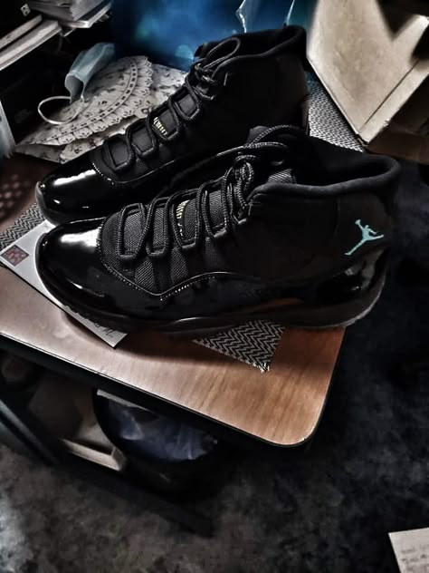 Jordan 11 Aesthetic, Nike Jordan 11, Jordan Shoes For Men, Pretty Sneakers, Nike Shoes Air Force, Cute Nike Outfits, Pretty Shoes Sneakers, Kicks Shoes, Jordan Shoes Retro