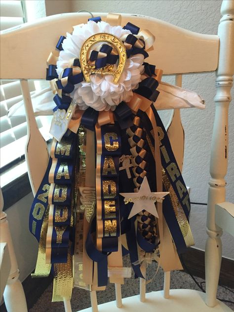 Navy and Gold Single Garter Perin Whitt High School www.momsmakingmums.com Garter For Homecoming Boys, White And Gold Garter Homecoming, Basketball Garter Homecoming, Garders Homecoming, Hoco Garter, Peewee Homecoming Garter, Mum And Garter Homecoming, Homecoming Mums Senior, Hoco Mums