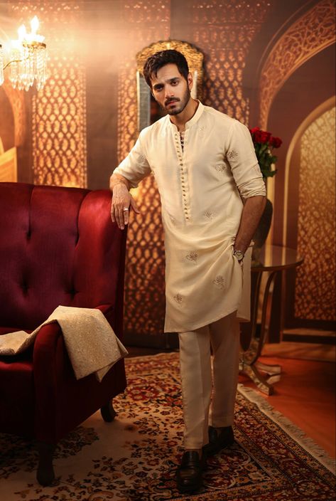 Walima Outfit For Men, Ivory Kurta For Men, Walima Dress For Men, Wedding Dresses Mehndi, Men Wedding Dresses, Kurta Designs Men's, Engagement Dress For Groom, Wedding Suits Men Black, Indian Wedding Suits Men