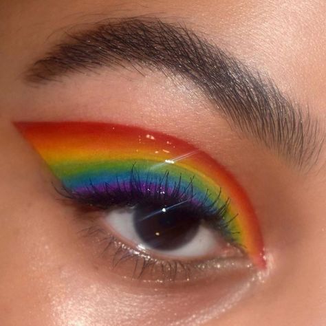 cherry heart 🍒❣️ on Instagram: “1, 2, 3, 4, 5, 6, 7 or 8? comment your favorite 💕 follow @cherryhato for more 💛” Rainbow Eye Makeup, Make Up Designs, Mekap Mata, Flot Makeup, Pride Makeup, Rainbow Makeup, Makijaż Smokey Eye, Makeup Eye Looks, Creative Eye Makeup