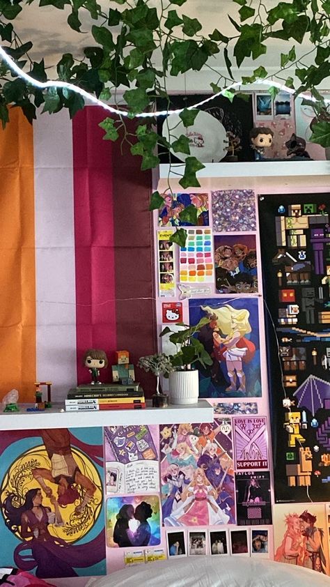 Pride Room Ideas, Pride Room Aesthetic, Lesbian Room Decor, Pride Bedroom Ideas, Lesbian Bedroom, Maximalist Bedroom Aesthetic, Hip Bedroom, Room Ideas Indie, Alt Room Decor