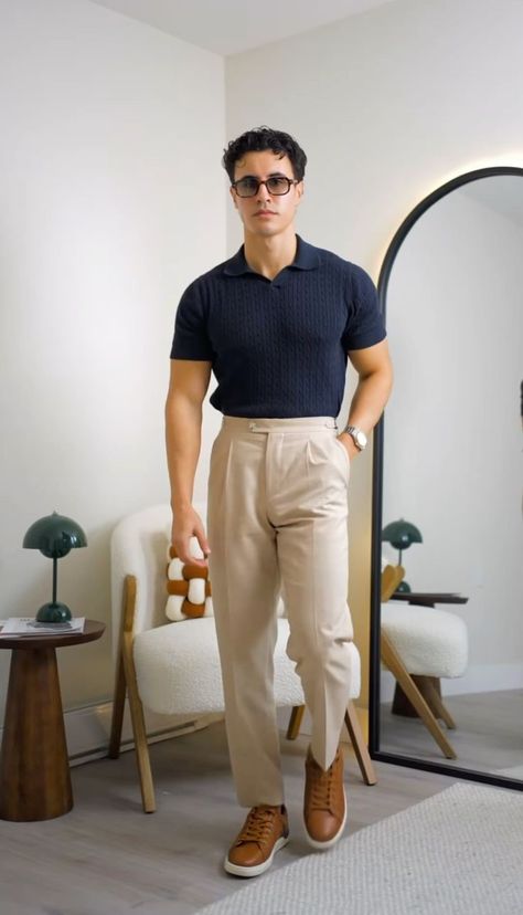 Summer Elegance: Old Money Style Guide 20 Ideas - mens-club.online Tan Outfit Men Street Styles, Navy Pants Outfit Men Casual, Brandon Balfour Outfits, Semi Formal Outfit For Men, Grwm Men, Mens Semi Formal Outfit, Khaki Pants Outfit Men, Acute Style, Ropa Semi Formal