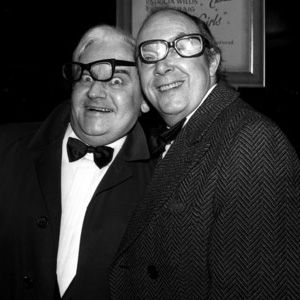 Eric Morecambe, Ronnie Barker, The Two Ronnies, Great Comedies, Classic Comedies, British Comedy, British Tv, Comedy Tv, Music Film