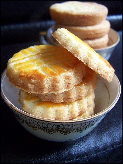 Biscuits Secs, Palet Breton, Cooking Chef, French Pastries, French Food, Monster Cookies, Food Photo, Cake Desserts, Ingredients Recipes