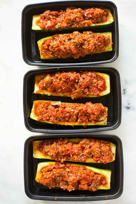 Turkey Quinoa Stuffed Zucchini Zucchini Boat Recipes, Zucchini Boats, Healthy Turkey, Healthy Weeknight Dinners, Lunch Bowl, Healthy Recipe Videos, Heart Healthy Recipes, Picky Eater Recipes, How To Cook Quinoa