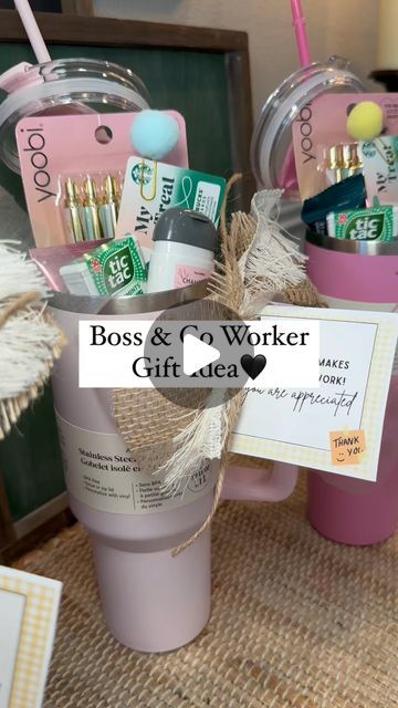 Kaycee Greer on Instagram: "Boss’s Day Gift Idea & Co Worker Gift Idea! Love gifting these useful tumblers filled with a little bit of everything. I gifted it with the gift tag Teamwork Makes The Dream Work & I also linked the gift tag Take Note You’re Awesome! Such a cute little gift to set on their desk🖤

⭐️Follow @thegiftstagram for more gift ideas! 
⭐️Like this post & comment Gift for the links to be sent to you! 

#gifts #gifting #giftideas #giftingmadeeasy #bossgift #appreciation #appreciationgift #corporategifts #corporategifting #giftingideas #coworkergift #coworkergifts #gifttags #giftwrapping #giftguide #giftbasket #gifted #giftingsolutions #diygifts #tutorial" Gift Appreciation Ideas, Tumbler Cups Gifts Filled, Cup Filled Gift Ideas, Diy Client Gifts, Tumbler Filled Gift Ideas, Stanley Gift Ideas Filled, Water Bottle Gift Ideas Filled, Tumbler Gift Basket Ideas, Tumbler Gift Ideas Filled