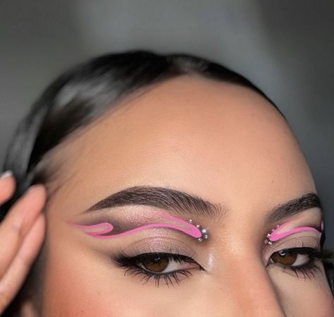 Halo Eye Makeup, Graphic Makeup, Rave Makeup, Work Makeup, Power Of Makeup, Eye Makeup Designs, Dope Makeup, Edgy Makeup, Makeup Eye Looks