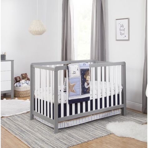 The Carter's by DaVinci Colby 4-in-1 Convertible Crib combines clean lines, outstanding quality and multi-functional design. Converts to a toddler bed, day bed, and full-size bed for use long past the nursery years. Converts from a crib to a toddler bed, to a daybed and to a full-size bed with headboard and footboard White Baby Cribs, Metal Crib, Crib Design, Nursery Furniture Collections, Modern Crib, White Crib, Best Crib, Nursery Modern, Crib Sets