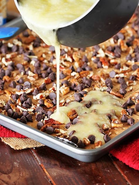 Chocolate And Graham Cracker Desserts, How To Make Pralines Recipes, Snacks Using Graham Crackers, Bourbon Graham Cracker Candy, Graham Cracker Pralines Recipe, Using Graham Crackers, Sweet Treat Boxes Ideas, Graham Cracker Pecan Pralines, Pecan Graham Cracker Bars