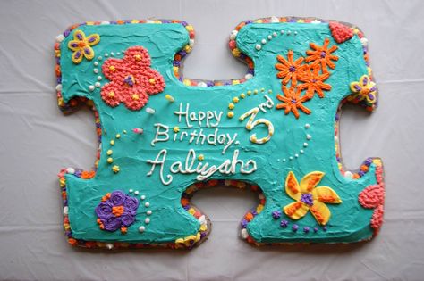 Puzzle themed cake for Ali's 3rd birthday. #puzzlecake #puzzles Puzzle Theme, Puzzle Cake Ideas, Puzzle Theme Party, Jigsaw Puzzle Cake Ideas, Puzzle Cake, Puzzle Birthday Cake, Puzzle Cookies Ideas, Puzzle Themed Birthday Party, Puzzle Piece Theme Party