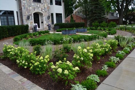 The outer ring of this garden will mature at a height of 4 to 5 feet. Roses, shasta daisies, Russian sage, Little Lime hydrangeas-the height... Lime Hydrangea, Little Lime Hydrangea, Hydrangea Landscaping, Deborah Silver, Backyard Garden Landscape, Front Yard Landscaping Simple, Garden Pictures, Backyard Garden Design, Garden Fountains