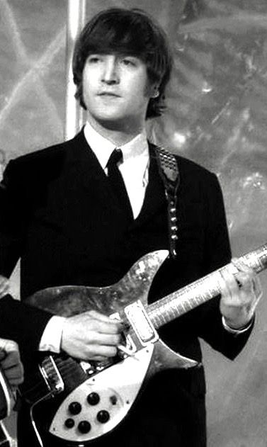 The “Great” John Lennon! He was easily the coolest looking member of the group back then! Deep Thinker, John Lemon, Beatles John Lennon, Beatles Rare, Pecking Order, Personajes Studio Ghibli, Trendy Music, Beatles Photos, John Lennon Beatles