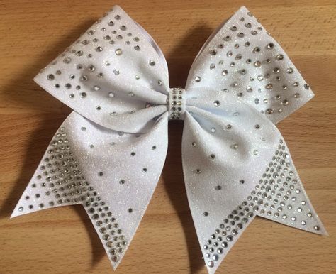 Cheer Bow With Rhinestones, Cheer Bows Ideas, Christmas Cheer Bows, Cheer Bows Diy, Cheerleading Bow, Cheer Bag, Bling Bows, Bow Ideas, Cheer Hair