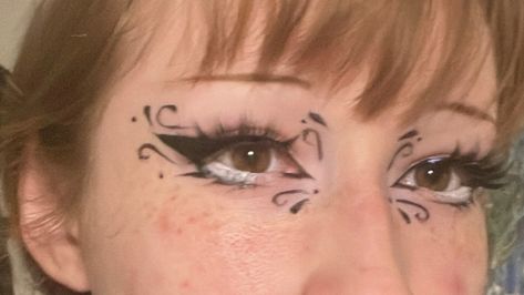 Fairy Eyeliner Looks, Cottage Core Eyeliner, Eyeliner Styles Graphic, Detailed Eyeliner Looks, Fairy Makeup Eyeliner, Easy Eyeliner Designs, Fairy Graphic Liner, Face Eyeliner Art, Ethereal Eyeliner