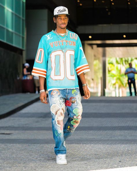 Shai Gilgeous-Alexander on Instagram: “Mr. Put It On aka Louis Vuitton Don 🐬☀️” Shai Gilgeous Alexander, Channel Outfits, Plus Zise, Nba Game, Nba Outfit, Streetwear For Men, Nba Fashion, Drip Outfit Men, Trendy Boy Outfits