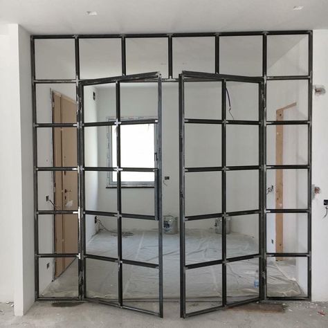 Porte In Ferro, Steel Frame Doors, Window Grill Design Modern, Steel Doors And Windows, Modern Gate, Steel Door Design, Iron Door Design, Industrial Kitchen Design, Grill Door Design