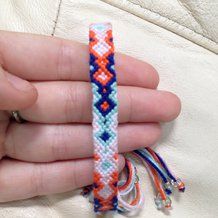 Diy Bracelets With String, Diy Friendship Bracelet, Friendship Bracelet Patterns Easy, Yarn Bracelets, Cute Friendship Bracelets, Bff Bracelets, Bracelet Keychains, Knit Bracelet, Arrow Head