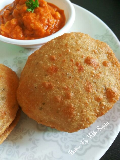 Bedmi Puri Recipe, Bedmi Puri, Purva Bhadrapada, Fried Fritters, Jeera Aloo, Kulcha Recipe, Lunch Recipes Indian, Kerala Recipes, Easy Muggulu