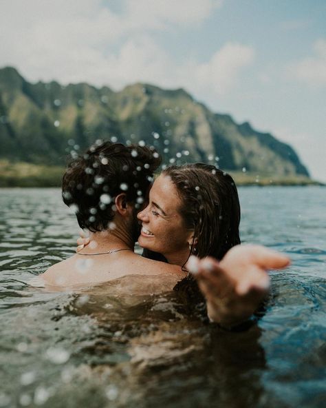 HAWAII PHOTOGRAPHER on Instagram: “This is trust. @kinseyskye, being a photographer, knows how much of a difference it makes when you give your photographer full creative…” Surfer Couple, Photos Of Couples, Dirty Boots, Being A Photographer, Honeymoon Photos, Couples Vacation, Hawaii Photographer, Adventure Couple, Couple Photo