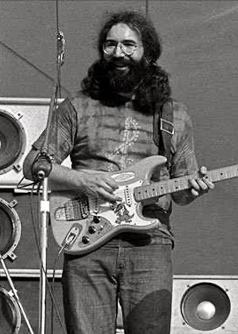 Jerry Garcia and his guitar "Alligator" The Righteous Brothers, Robert Hunter, Jerry Garcia Band, Famous Guitars, Bob Weir, Casey Jones, Early Photos, The Jam Band, Jerry Garcia