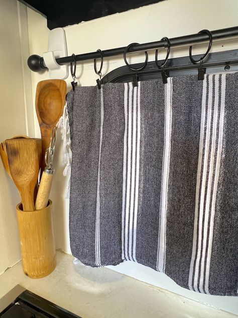 DIY RV Curtains: No Sewing or Drilling — DEANDRA & MIKE Rv Curtain Ideas Diy, Rv Ikea Hacks, Skoolie Curtains, Rv Curtains Diy, Camper Site Ideas, Camper Window Treatments, Camper Diy Ideas, Camper Curtains Diy, Diy Rv Curtains