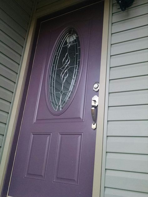 Sherwin Williams Expressive Plum Purple door. #yallthatsmydoor Front Door Purple Paint Colors, Dark Purple Doors Front House, Grey House Purple Door, Green House Purple Door, Expressive Plum Sherwin Williams, Purple Doors Front House, Expressive Plum, Purple Front Door, Plum Bedroom