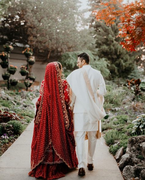 Shaadi Couple Poses, Pakistani Wedding Couple Photoshoot, Barat Photoshoot Poses, Pakistani Wedding Poses, Pakistani Wedding Photoshoot, Shaadi Photoshoot, Mosque Nikkah, Walima Couple, Nikah Poses