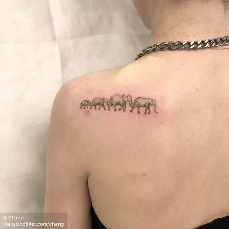 Elephant family tattoo on the left shoulder blade. Tattoos Family, Elephant Family Tattoo, Anatomy Tattoo, Cousin Tattoos, Geometric Line Tattoo, Brother Tattoos, Matching Sister Tattoos, Cool Wrist Tattoos, Explore Tattoo