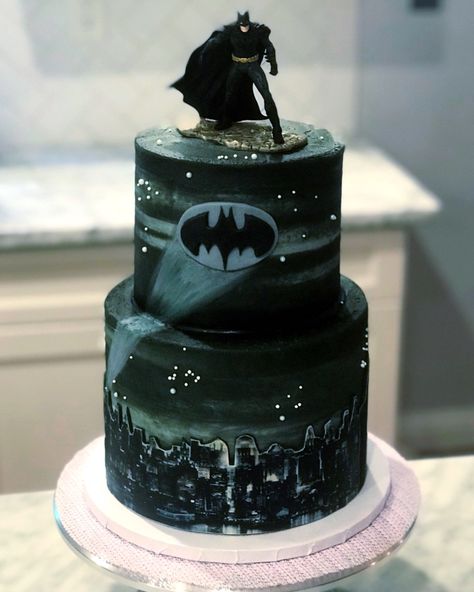 Batman birthday cake Dc Cake Ideas, 30th Birthday Cakes For Men, Dc Cake, Batman Birthday Cakes, Batman Wedding, Batman Cake, Batman Birthday Party, 30 Birthday Cake, Batman Party