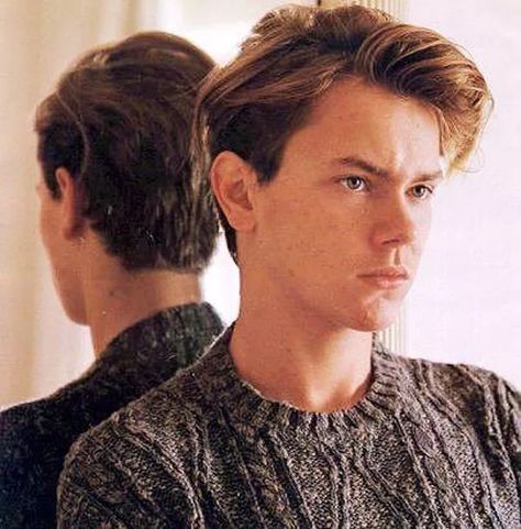 River Phoenix is listed (or ranked) 3 on the list 33 Child Actors Who Died Young Phoenix Hair, River Phoenix, Celebrity List, Child Actors, Fictional Crushes, Keanu Reeves, Hair Cut, The Well, Mens Hairstyles