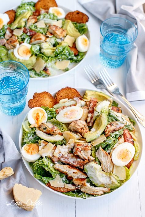 Avocado Caesar Salad, Chicken And Avocado, Caesar Salad Recipe, Grilled Chicken Salad, Chicken Avocado, Caesar Salad, Main Meals, Delicious Salads, I Love Food