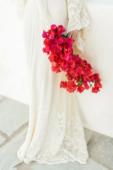 Bougainvillea Bouquet, Bougainvillea Wedding, Grecian Wedding, Boda Mexicana, Santorini Wedding, Red Wedding Dresses, Greece Wedding, Mexican Wedding, Bougainvillea