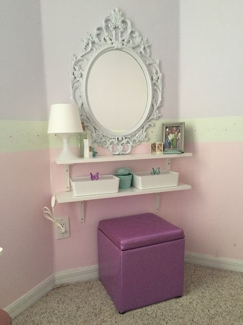 Diy Vanity Desk Ideas Small Spaces, Easy Diy Vanity, Diy Desk Vanity Ideas, Diy Kids Vanity Girl Rooms, Diy Vanity Shelves, Toddler Vanity Diy, Kids Vanity Diy Girls Bedroom, Diy Girls Vanity, Girls Vanity Ideas Kids