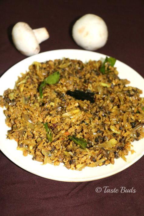 Thoran Recipe, Food From Different Countries, Kerala Food, Vegetarian Side Dishes, Split Pea, Masala Recipe, Indian Food Recipes Vegetarian, Indian Food Recipes, Side Dishes