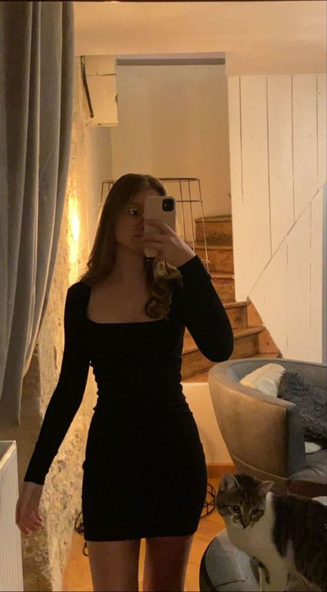 Simple Dresses Long Sleeve, Short Dress Birthday Outfit, Black Dress Classy Short Homecoming, Black Dress Mini Long Sleeve, Long Sleeve Formal Dresses Short, Black Long Sleeve Dress Aesthetic, Small Black Dresses, Party Dress Semi Formal, Long Sleeve Short Tight Dresses