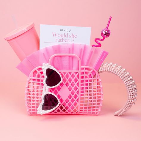 THE LAST ONE IS PERFECT FOR THE BRIDE 💍👀🏹🤍 Meet the Jelly Bag, a wonderful way to elevate your hen party gift bags this 2024 & beyond 🔥💞 Bachelorette Party Accessories, Pink Bachelorette Party, Pvc Storage, Hen Party Favours, Pink Bachelorette, Hen Party Gifts, Jelly Bag, Party Bachelorette, Party Gift Bags