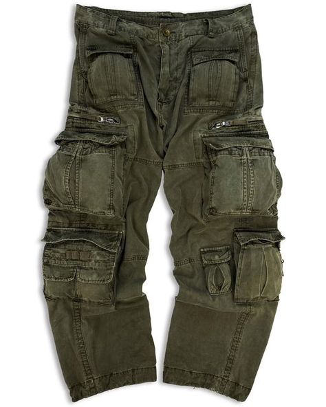 Archive Threads on Instagram: "*FOR SALE* AW05 Dolce & Gabbana Olive 3D Multi Pocket Reinforced Cargo Pants Dolce & Gabbana’s Autumn 2005 collection transcended utilitarian aspects of past collections and the namesake’s lust for razor sharp tailoring. While the hybrid was rather obtuse, D&G retained a mix of Y2K style with dagger collared chic, breaking up the slew of looks with an array of shirtless models. Reconstructed garments walked, lined with cargo pockets and distressed hems, often pair Archive Dolce And Gabbana, Distressed Cargo Pants, Utilitarian Fashion, Futuristic Photoshoot, Multi Pocket Cargo Pants, Cargo Pants Outfit Men, Luxury Textiles, Pants Outfit Men, Cargo Pants Outfit