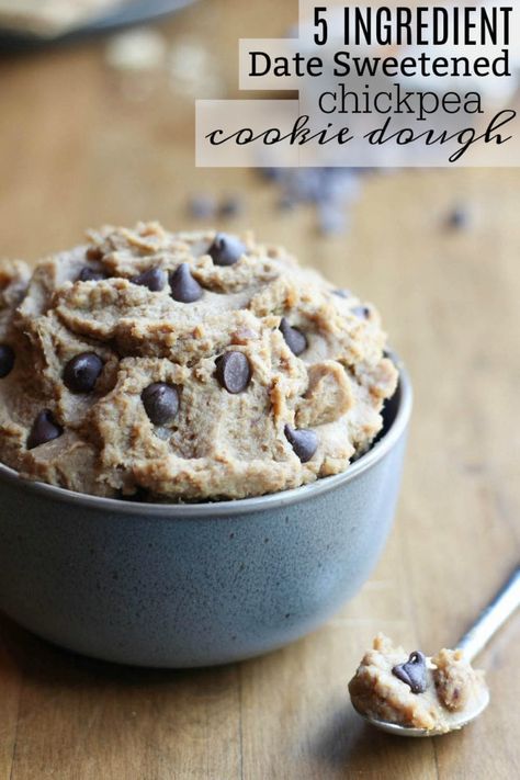 Chickpea Icing, Cookie Dough Hummus, Cookie Dough Vegan, 5 Minute Recipe, Chickpea Cookie Dough, Chickpea Cookies, Cookie Dough Dip, Healthy Cookie Dough, Healthy Cookie