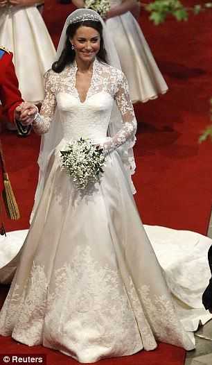 Vévodkyně Kate, Düşes Kate, Royal Wedding Gowns, Middleton Wedding, Kate Middleton Wedding, Princesa Kate Middleton, Royal Wedding Dress, Royal Brides, Catherine Middleton